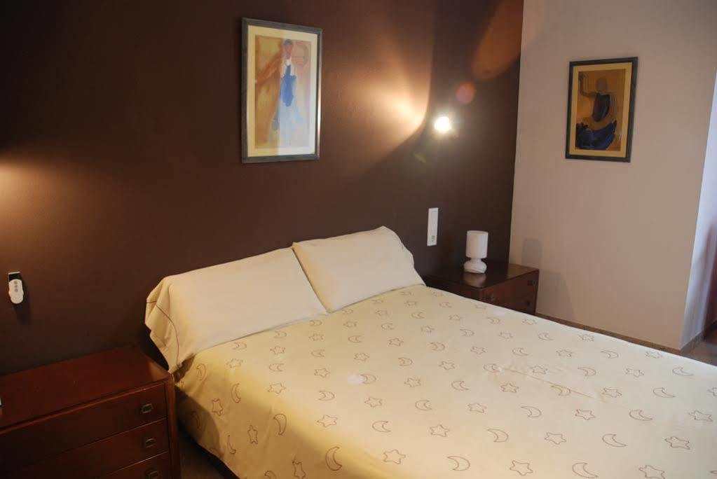 Hostal Torras Sant Hilari Sacalm Eksteriør billede