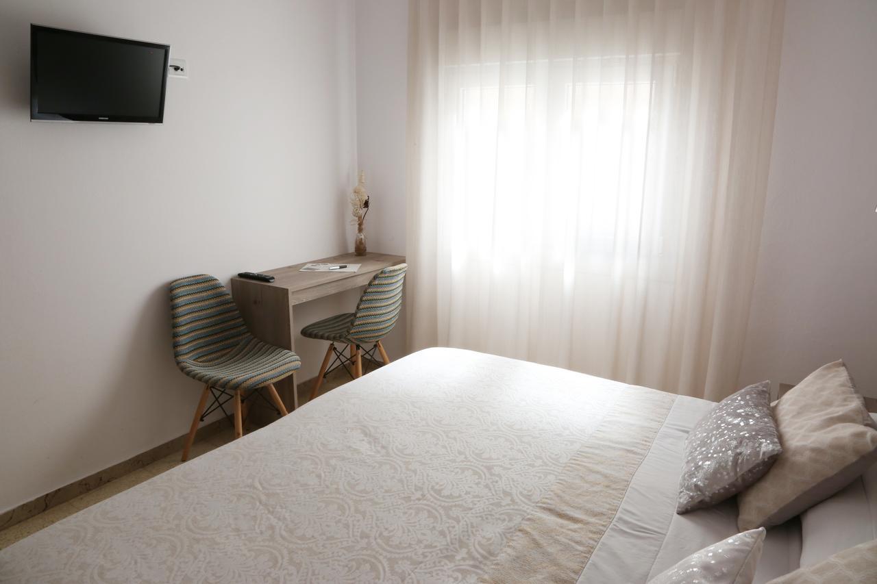 Hostal Torras Sant Hilari Sacalm Eksteriør billede
